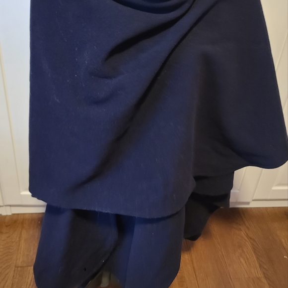 Deep Navy Wrap Cape...Wool - Picture 10 of 10